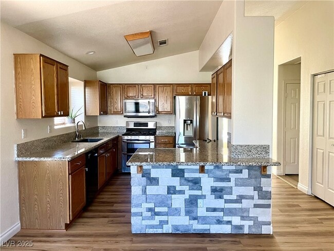 Building Photo - 3116 Serrano Ct
