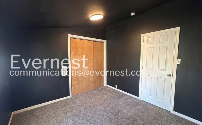 Building Photo - 5513 Reeds Rd