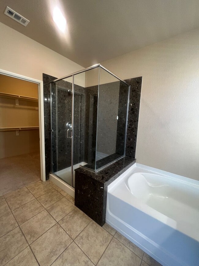 Building Photo - Sun City Del Webb 55 + Community