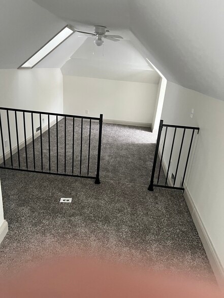 Building Photo - 1930 Elna Kay Dr