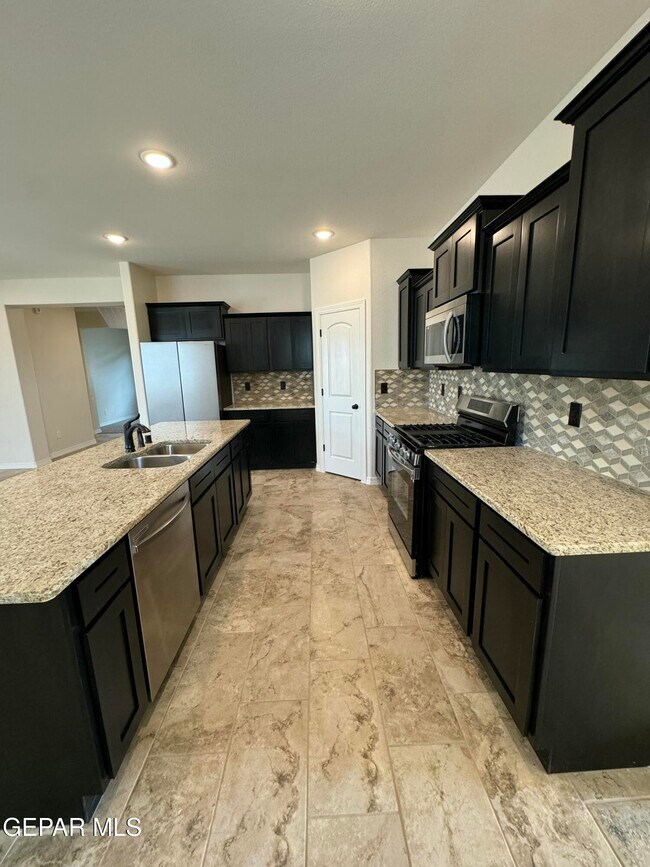 Building Photo - 2809 Mike Price Dr