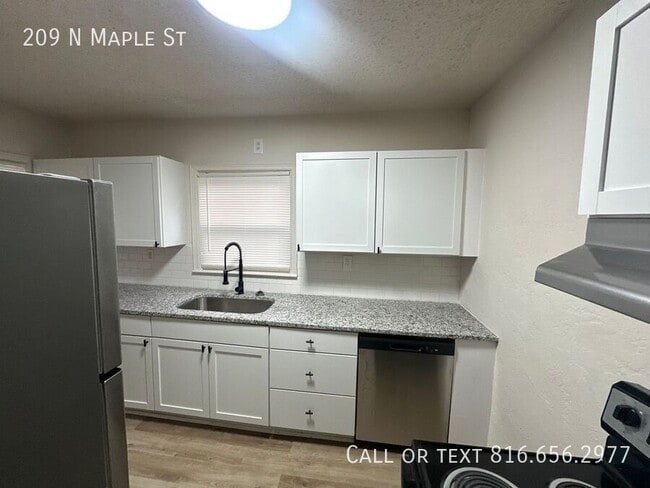 Building Photo - 209 N Maple Ave