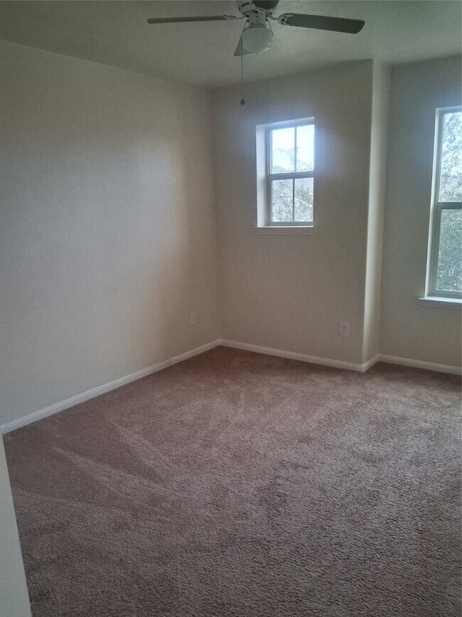 Building Photo - 13610 Spectacled Bear