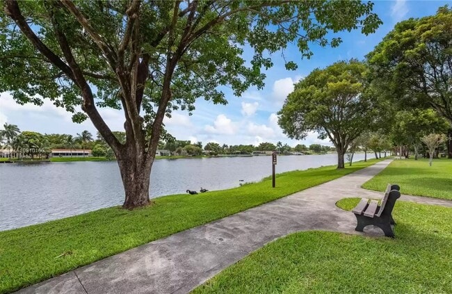 Walkway by the lake - 2310 Elm Ct