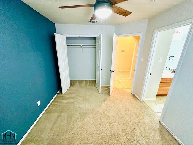 Building Photo - Spacious and Well Designed 3 Bedroom 2.5 Bath, Located in the far Northeast and North Central San...