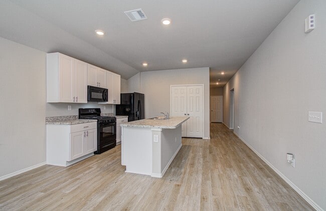 Building Photo - 2030 Brixham Bluff Ln