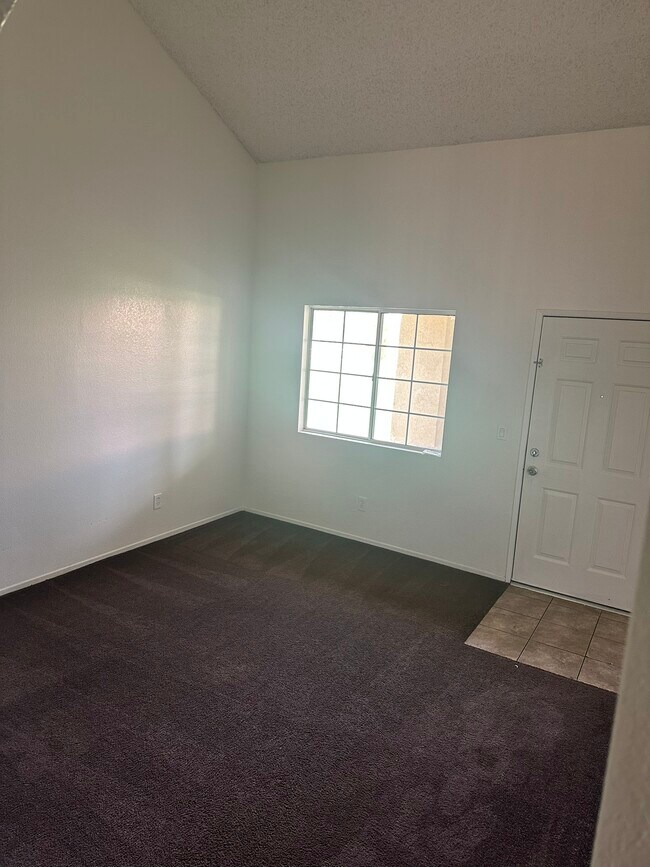 Building Photo - 1639 Orchid Ln