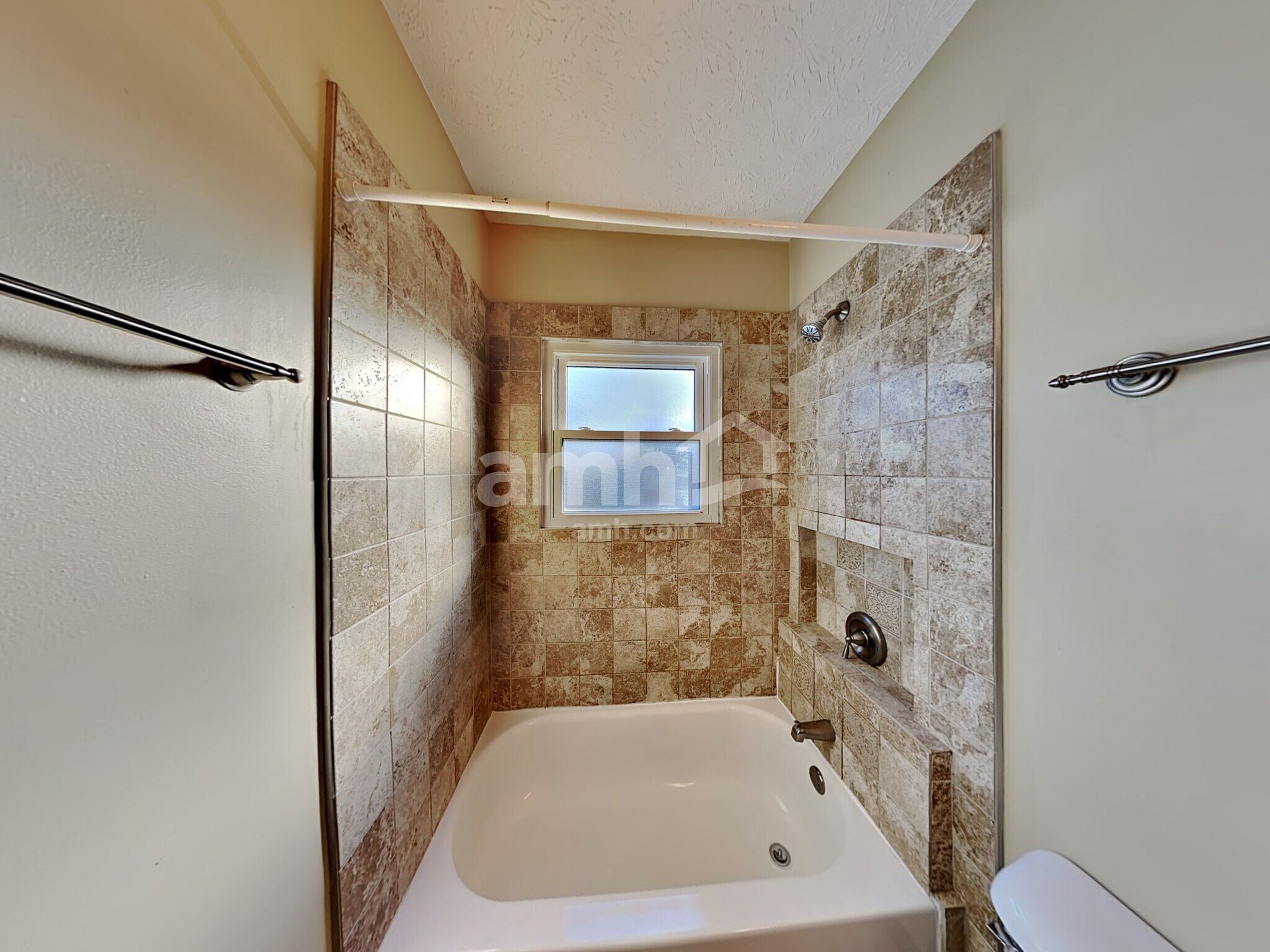 Building Photo - 1725 Convair Dr