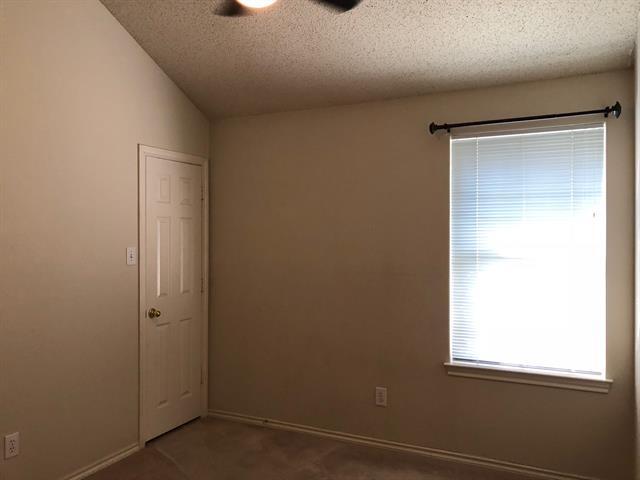 Building Photo - 2118 Stoneridge Dr