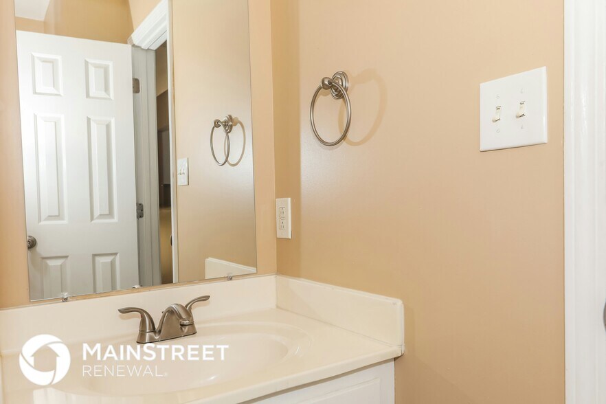 Building Photo - 4105 Runaway Cir
