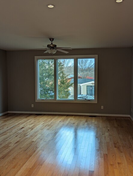 Building Photo - 1013 Linden Ave