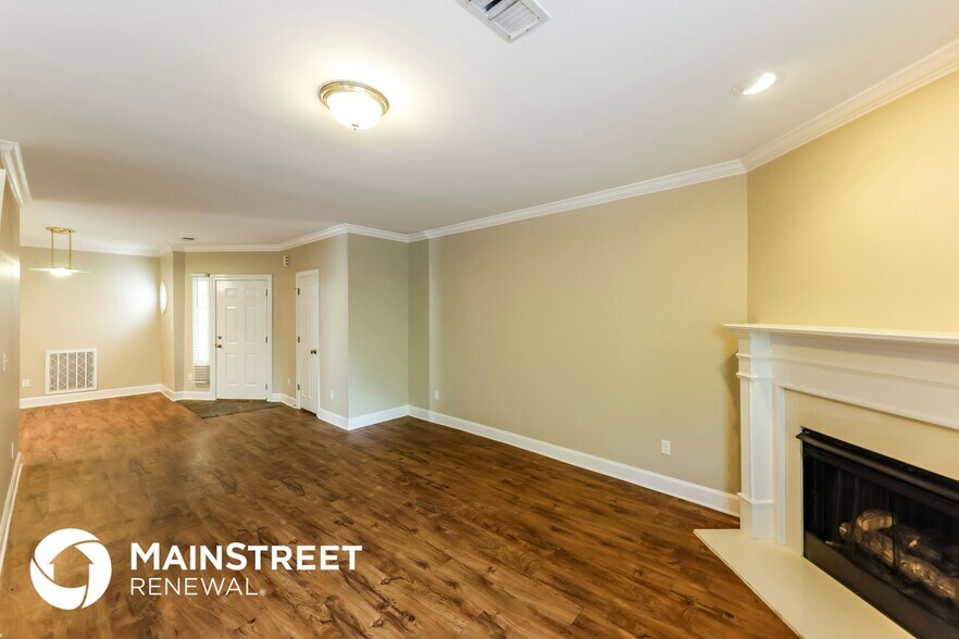 Building Photo - 1220 Riverford Dr
