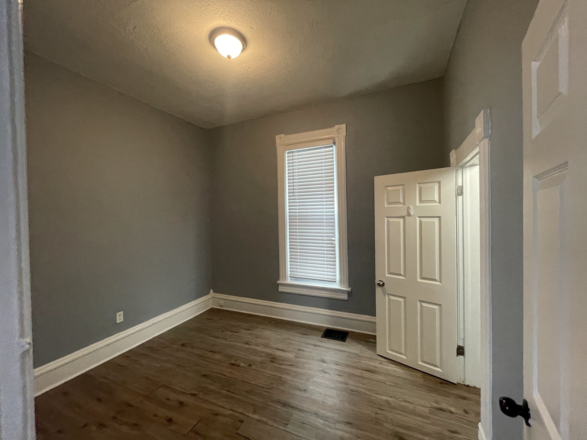 Building Photo - 518 Sandusky Ave