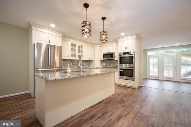 Building Photo - 110 Talleyrand Dr