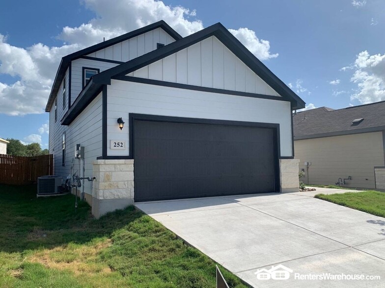 Building Photo - 252 Kinsley Wy