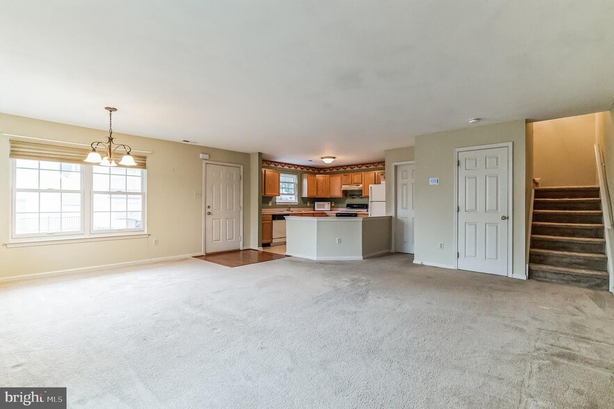 Building Photo - 5103 Drawbridge Ct