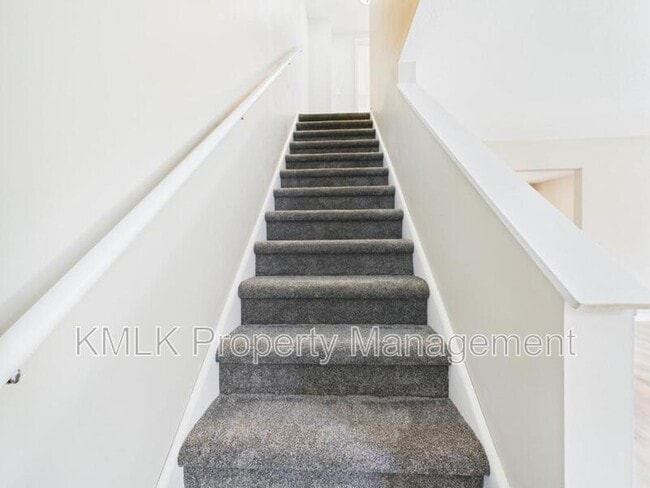 Building Photo - 9042 Maple Grove Rd