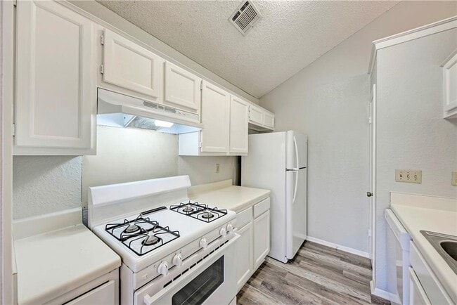 Building Photo - 12221 Tyson Cove