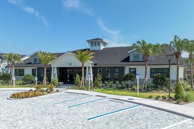 Building Photo - 3020 Base Blvd