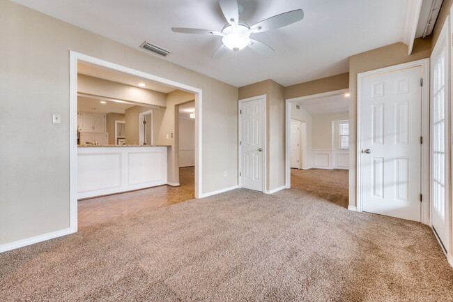 Building Photo - Nicely updated Property, next to SMU