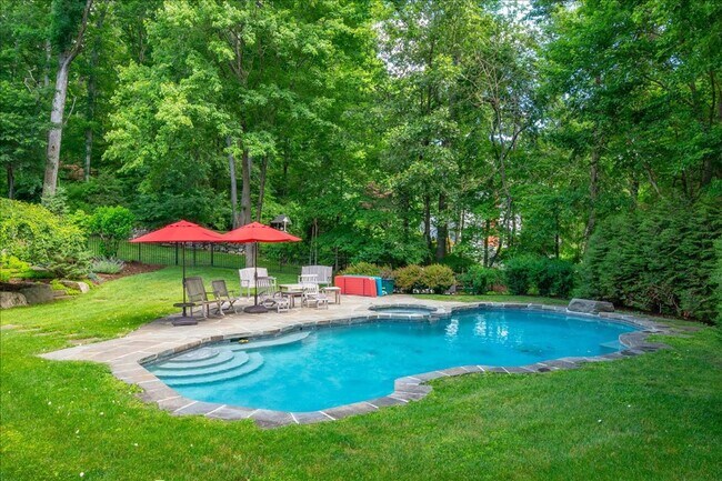 Building Photo - Private Pool, Fireplace & Endless Charm — Cross River, NY