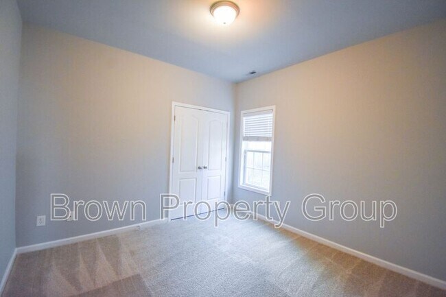 Building Photo - 6875 Bone Creek Dr