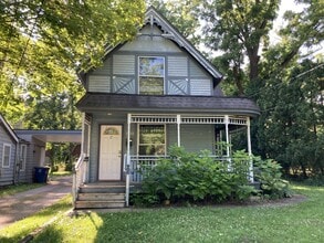 Building Photo - 1333 Pontiac Trail