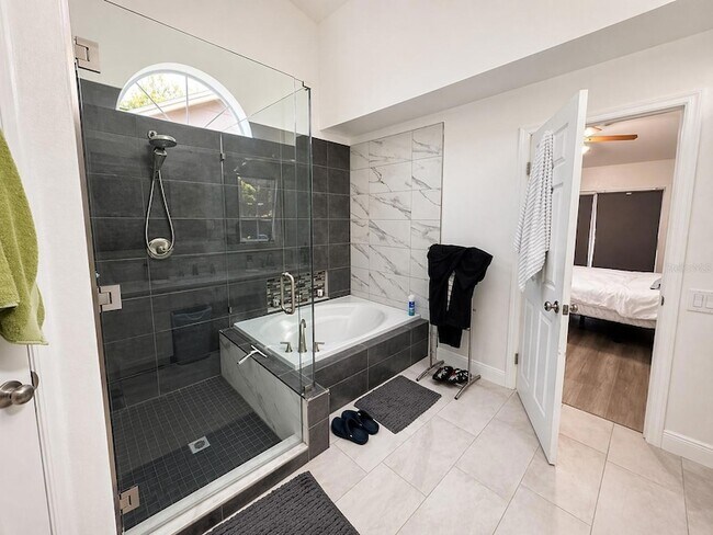 Building Photo - 1208 Tiger Wood Ct