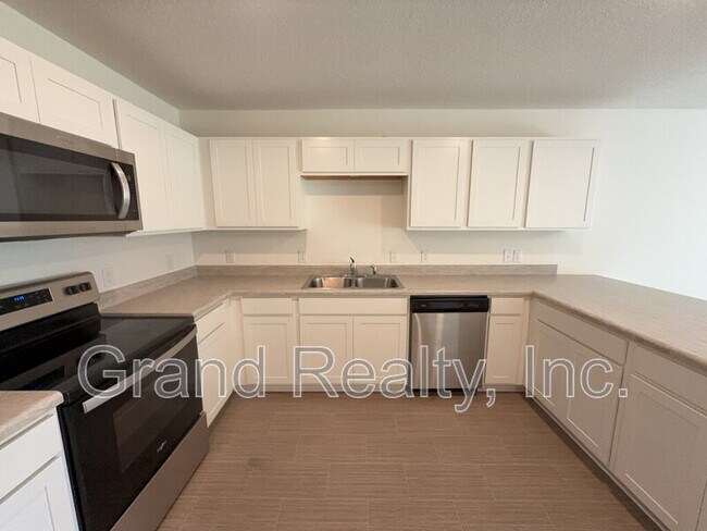 Building Photo - 4360 Jitterbug St