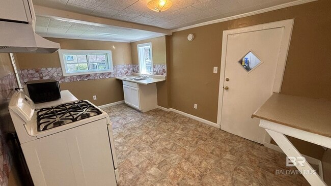 Building Photo - 117 Abernathy Ave