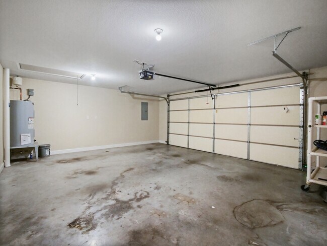 Building Photo - 6554 Colossal Ln