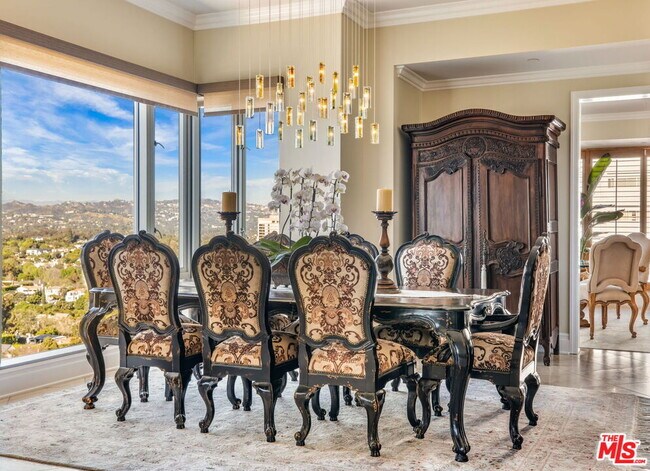 Building Photo - 10727 Wilshire Blvd