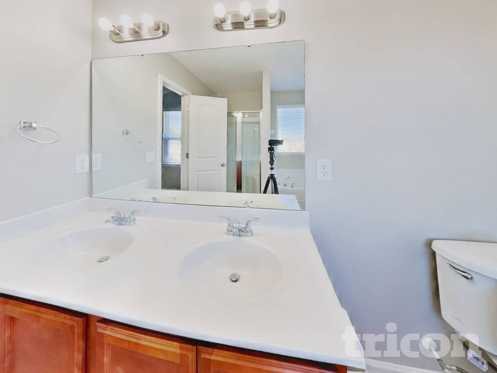 Building Photo - 312 Sequoia Dr