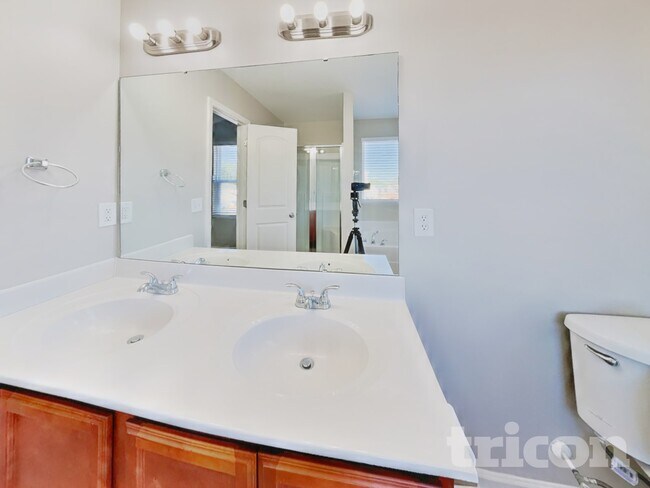 Building Photo - 312 Sequoia Dr