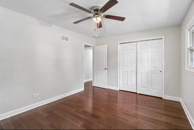 Building Photo - 840 W Arquilla Dr