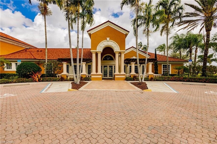 Building Photo - 1830 Florida Club Cir