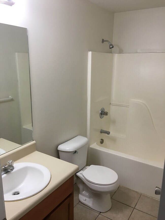 Building Photo - 134-136 Melody Ln NW