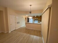 Building Photo - NW Near Majestic Park. 1ST FLOOR 2 BED, 2 ...