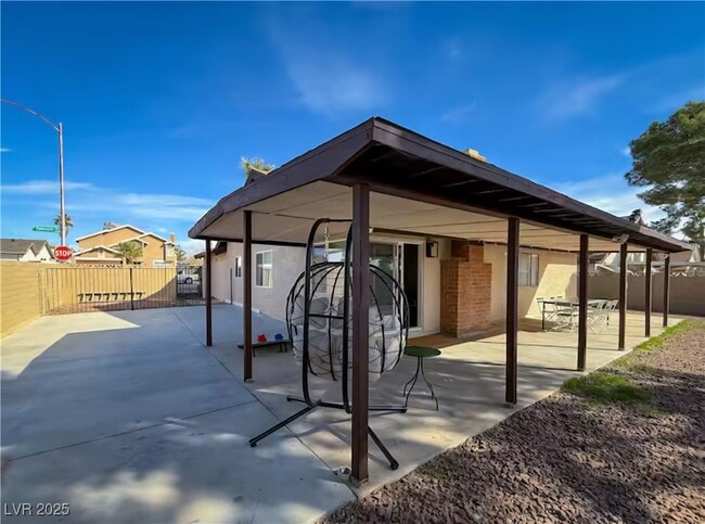 Building Photo - 6969 Paddington Way