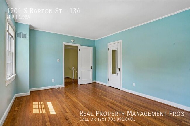 Building Photo - 1201 S Barton St