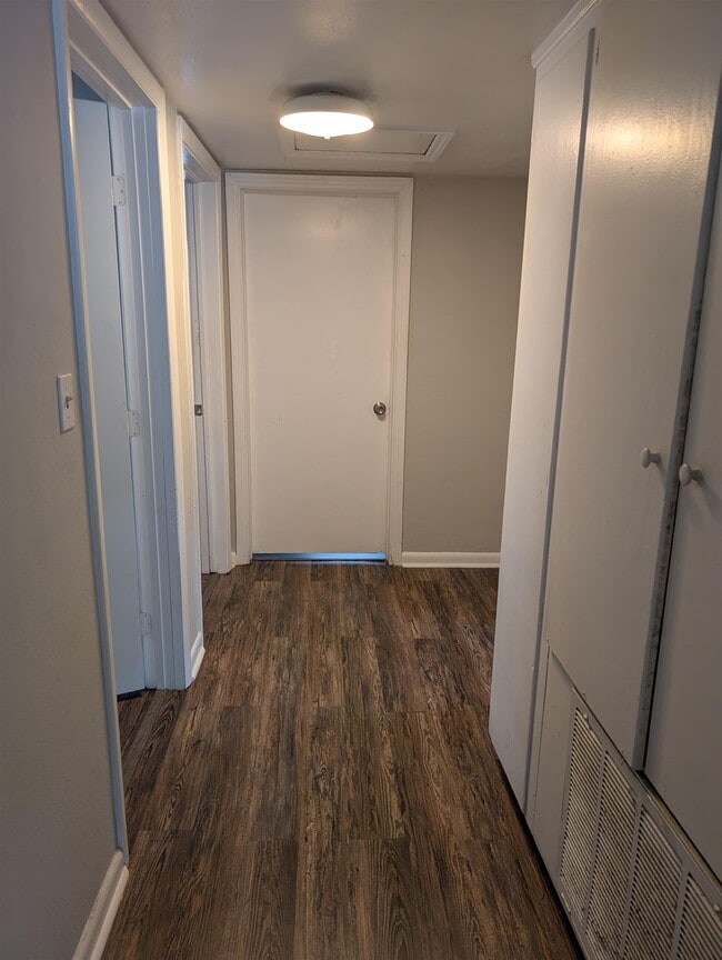 Building Photo - 1513 Atkamire Dr