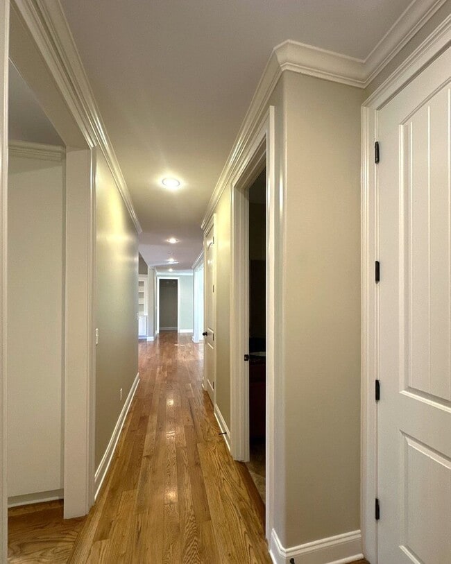 Building Photo - 5 Bedroom /4 Bath House in LAKELAND!!!