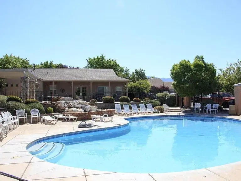 Primary Photo - 6501 San Antonio Dr NE
