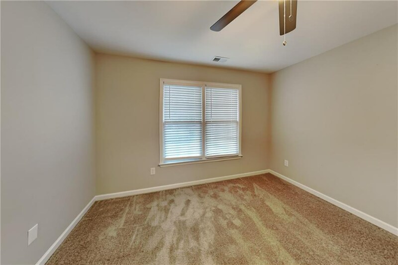 Building Photo - 3930 Summit Gate Dr