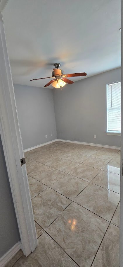 Building Photo - 1302 Quitaca Dr