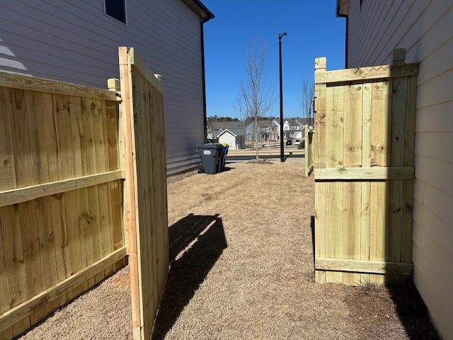 Building Photo - 921 Summer Rain Wy