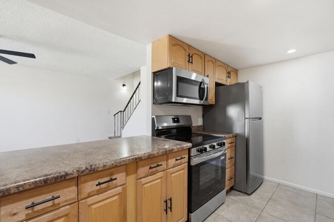 Building Photo - 1017 E Redfield Rd