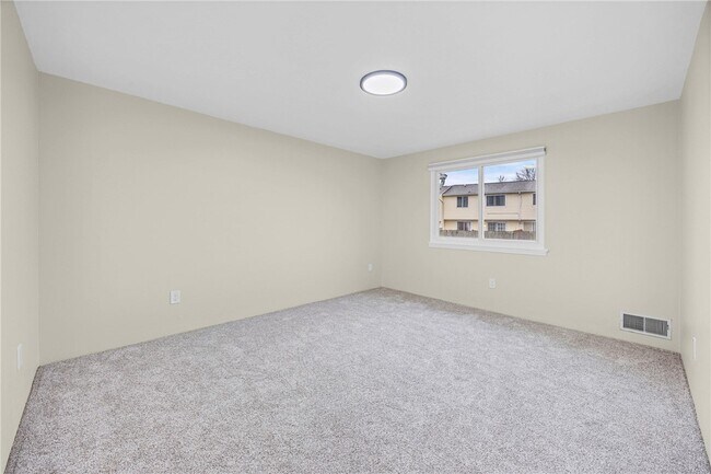 Building Photo - 49 Bucklebury Hill