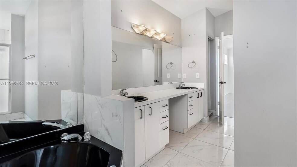 Building Photo - 20820 San Simeon Way