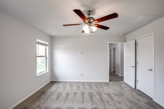 Building Photo - 100 Earl Keen St
